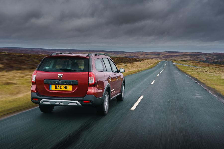  Dacia Logan MCV Stepway Techroad 2019 года  (UK) (фото 19 из 34)